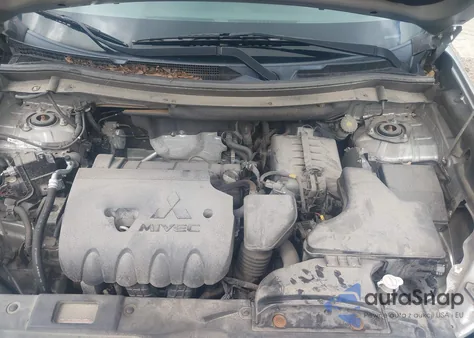 2018 Mitsubishi Outlander Es z USA, uszkodzony, nr VIN JA4AZ3A38JZ057722